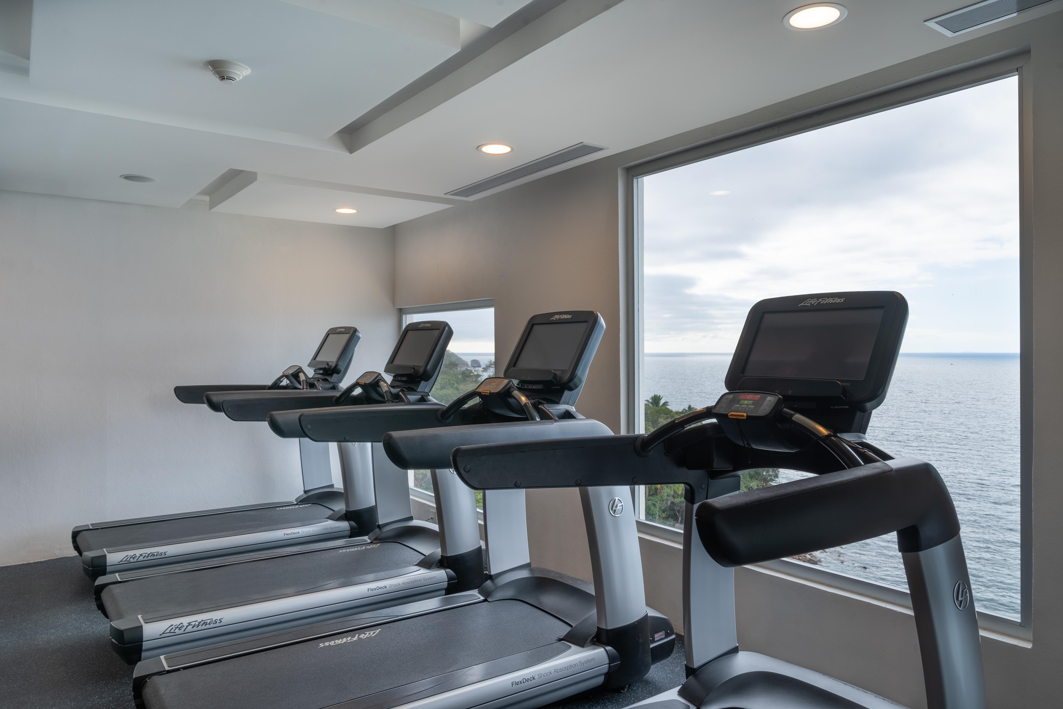 Grand Park Royal Puerto Vallarta Exterior photo The gym at the hotel