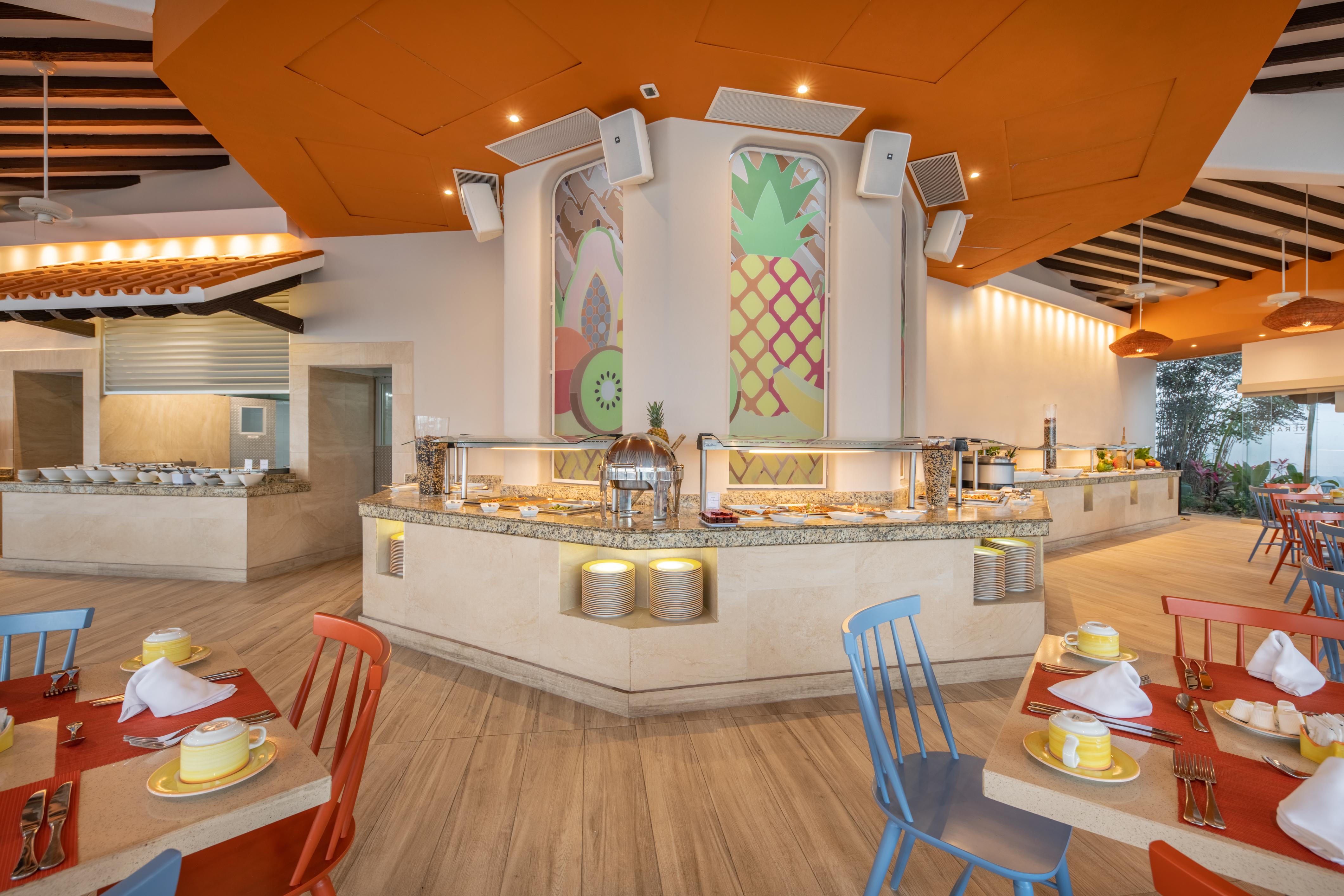 Grand Park Royal Puerto Vallarta Exterior photo The interior of the restaurant