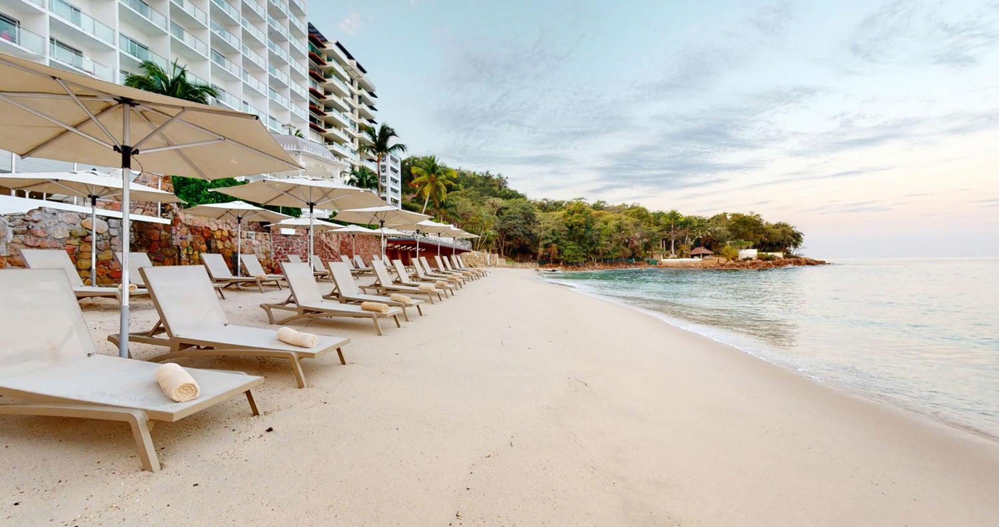 Grand Park Royal Puerto Vallarta Exterior photo